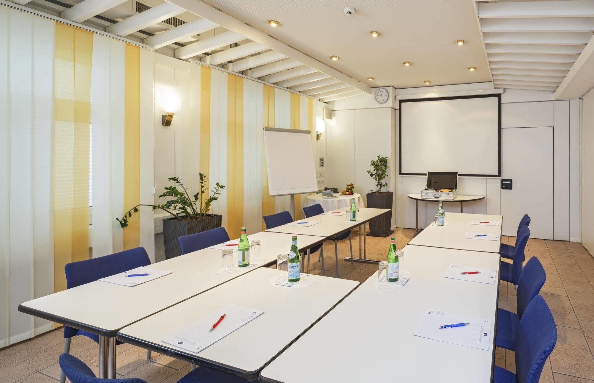 Sommerau-Ticino Swiss Quality Hotel Dietikon Exterior photo